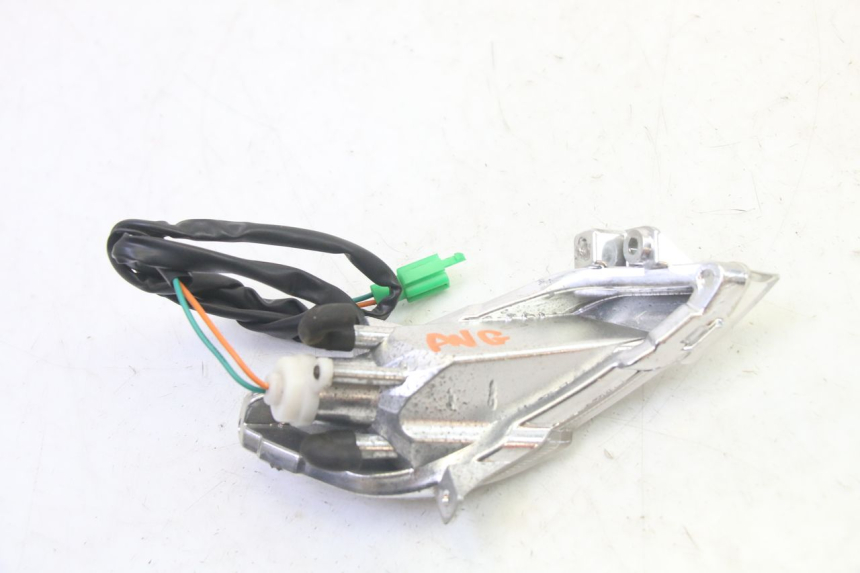 photo de FRONT LEFT TURN SIGNAL PEUGEOT TWEET PRO EFI 4T 50 (2021 - 2022)