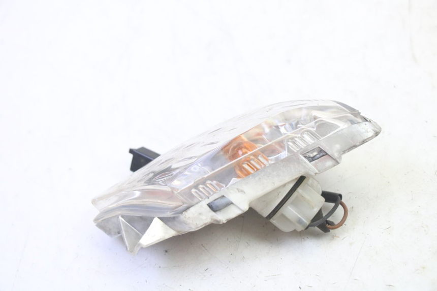 photo de LEFT FRONT TURN SIGNAL YAMAHA X-MAX XMAX 250 (2006 - 2009)