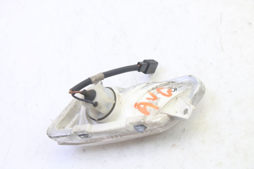photo de LEFT FRONT TURN SIGNAL YAMAHA X-MAX XMAX 250 (2006 - 2009)