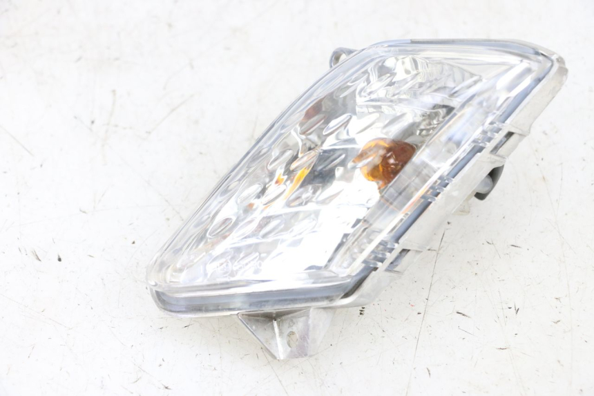 photo de LEFT FRONT TURN SIGNAL YAMAHA XMAX X-MAX 125 (2006 - 2009) - Component detail