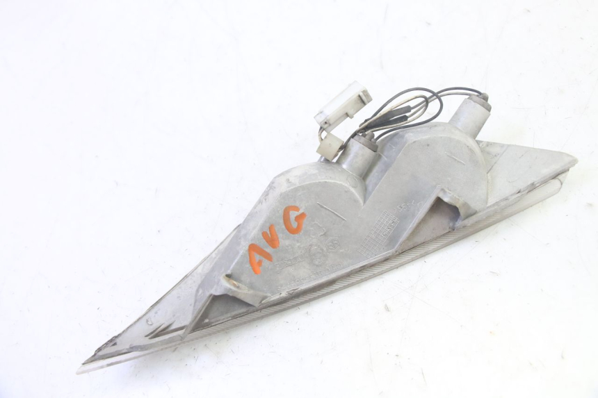 photo de LEFT FRONT TURN SIGNAL PIAGGIO X8 125 (2004 - 2007) - Technical close-up
