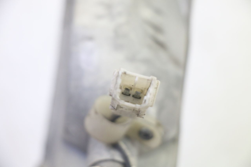 photo de LEFT FRONT TURN SIGNAL PIAGGIO X8 125 (2004 - 2007) - Fixing points details