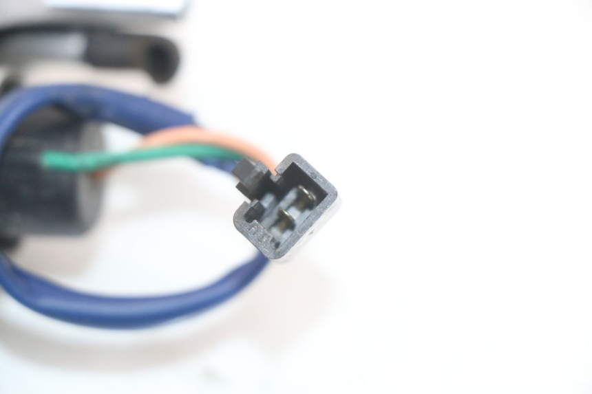 photo de LEFT FRONT TURN SIGNAL KYMCO XCITING 250 (2006 - 2009) - Alternative perspective