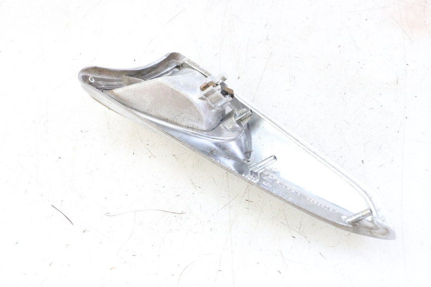 photo de LEFT FRONT TURN SIGNAL PIAGGIO XEVO - X EVO 125 (2007 - 2016) - Zoom on usage condition