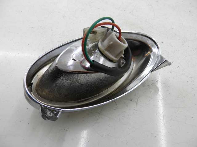 photo de FRONT LEFT TURN SIGNAL  YAMASAKI YM50QT-N3 RETRO 50 (2012 - 2014) - Technical close-up