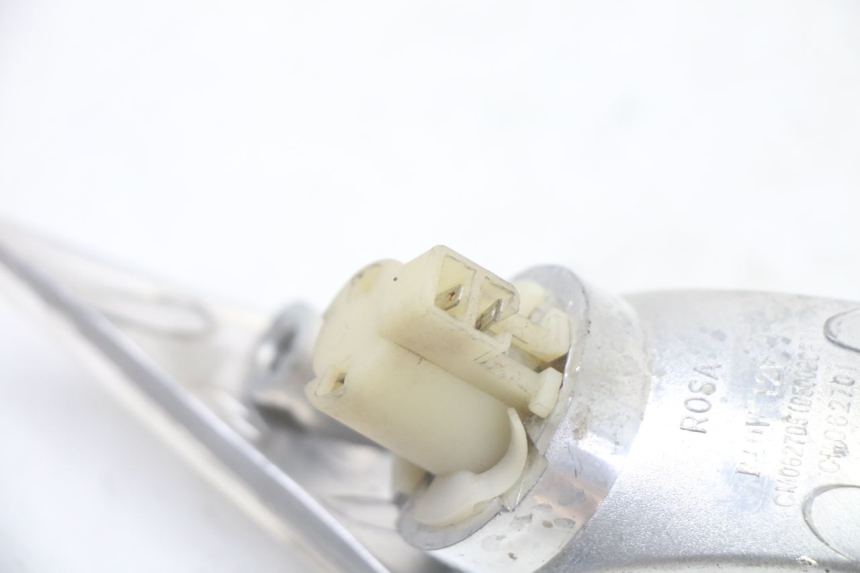 photo de FRONT LEFT TURN SIGNAL  PIAGGIO ZIP 4T 50 (2018 - 2020) - Fixing points details