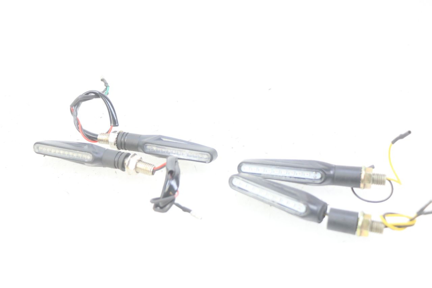 photo de FRONT TURN SIGNAL KEEWAY TX 50 (2008 - 2015)