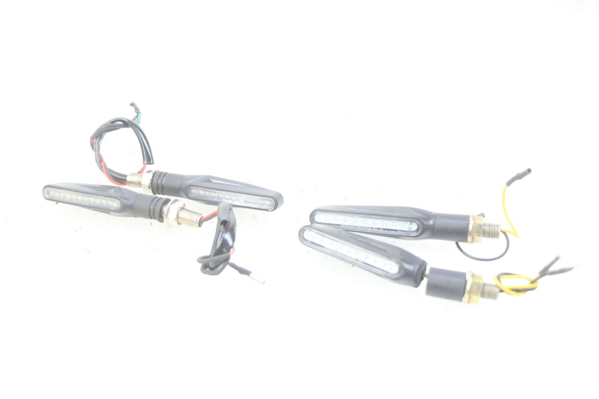 photo de FRONT TURN SIGNAL KEEWAY TX 50 (2008 - 2015)