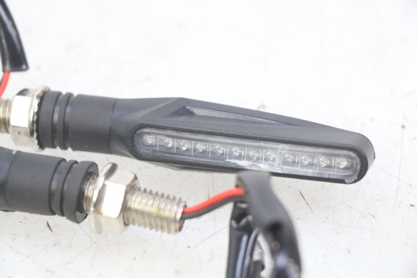 photo de FRONT TURN SIGNAL KEEWAY TX 50 (2008 - 2015)