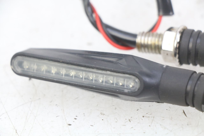 photo de FRONT TURN SIGNAL KEEWAY TX 50 (2008 - 2015)