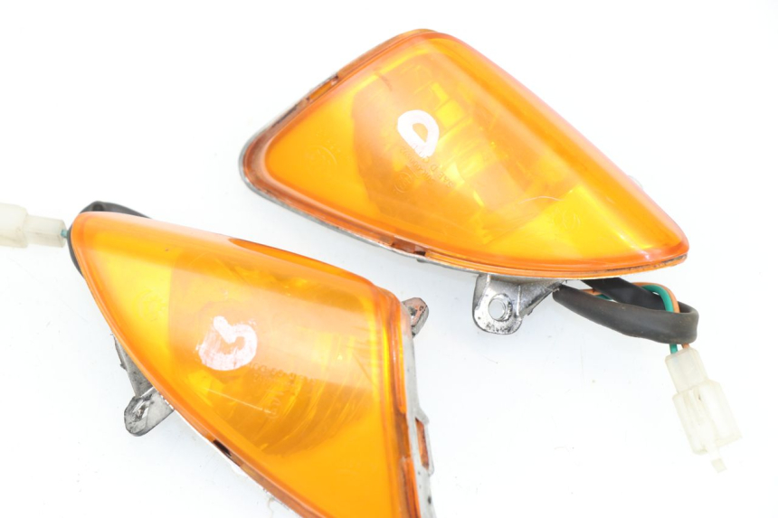 photo de FRONT TURN SIGNAL GINELLI LJ50QT 2T 50 (2009 - 2012)