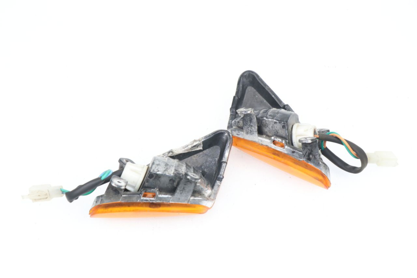 photo de FRONT TURN SIGNAL GINELLI LJ50QT 2T 50 (2009 - 2012)