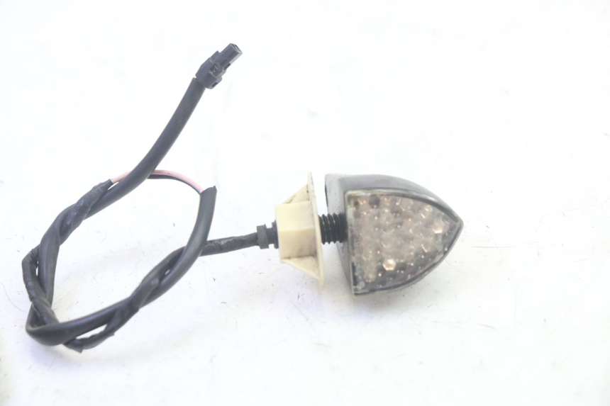 photo de FRONT TURN SIGNAL PIAGGIO MP3 RL 250 (2007 - 2010) - Alternative perspective