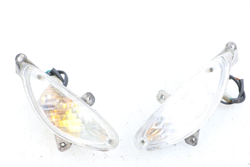 photo de FRONT TURN SIGNAL PEUGEOT V-CLIC VCLIC 50 (2007 - 2013)