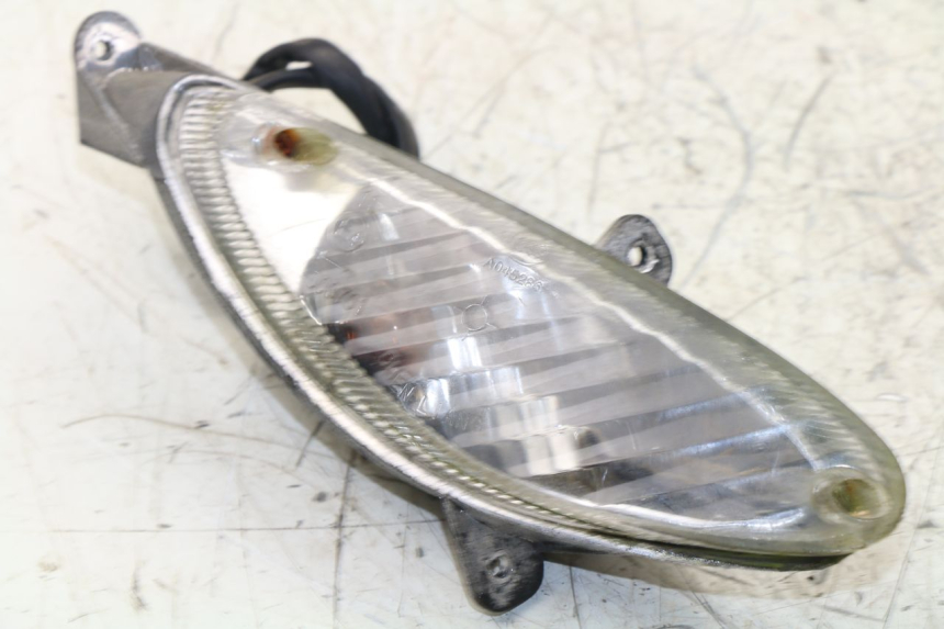 photo de FRONT TURN SIGNAL PEUGEOT V-CLIC VCLIC 50 (2007 - 2013)