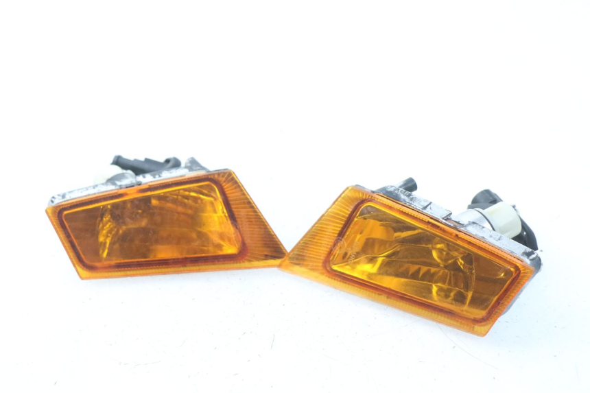 photo de FRONT TURN SIGNAL KEEWAY PIXEL 50 (2008 - 2011)
