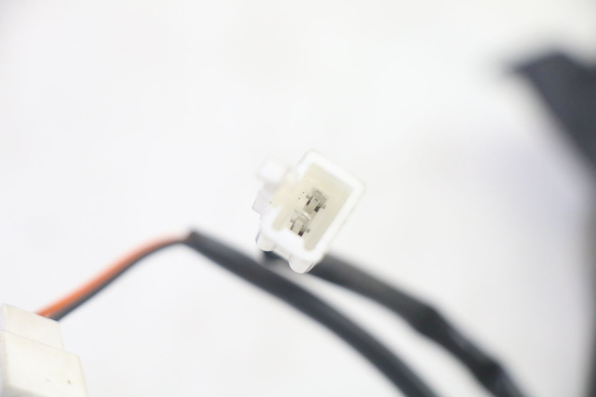 photo de FRONT TURN SIGNAL JM MOTORS SANTANA EVO 50 (2024 - 2026) - Surface and material condition