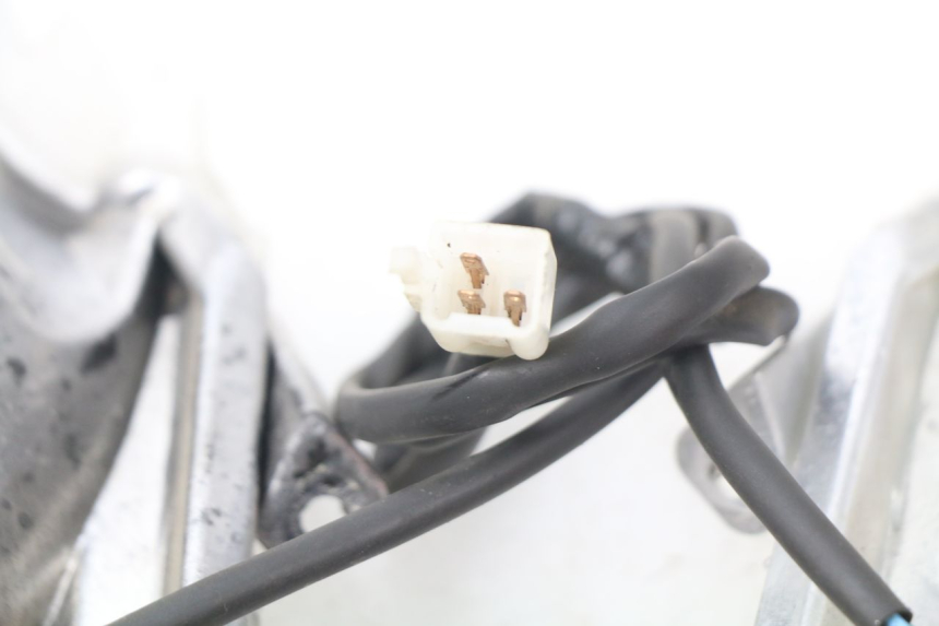 photo de FRONT TURN SIGNAL RAZZO STEED 125 (2012 - 2018)