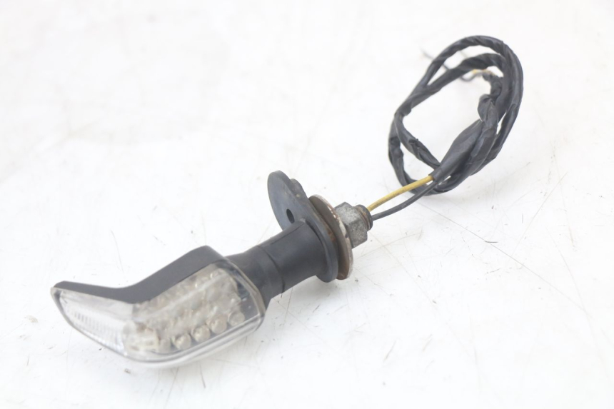 photo de FRONT TURN SIGNAL SUZUKI GSR 750 (2011 - 2017)