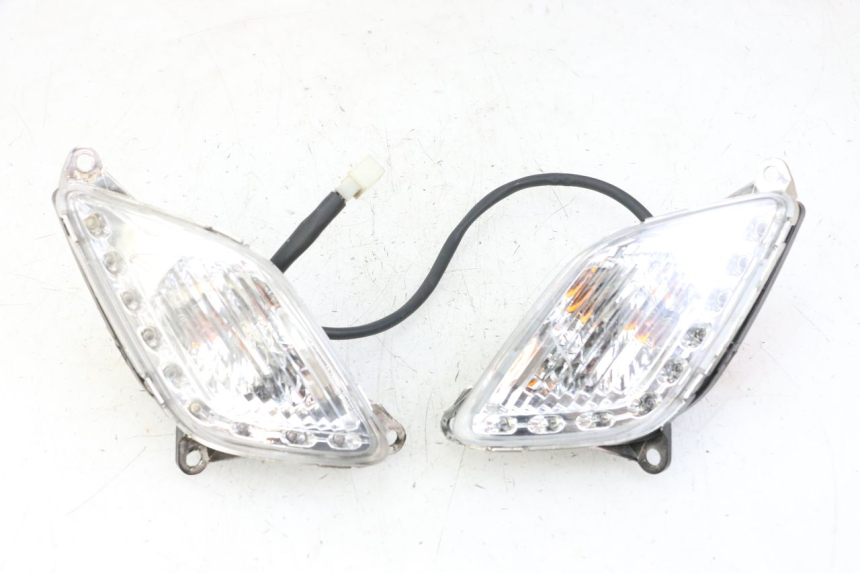 photo de FRONT TURN SIGNAL SYM FIDDLE 3 III 50 (2014 - 2020)