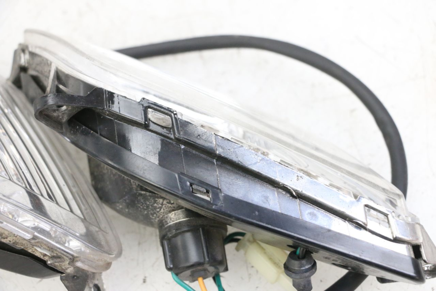photo de FRONT TURN SIGNAL SYM FIDDLE 3 III 50 (2014 - 2020)