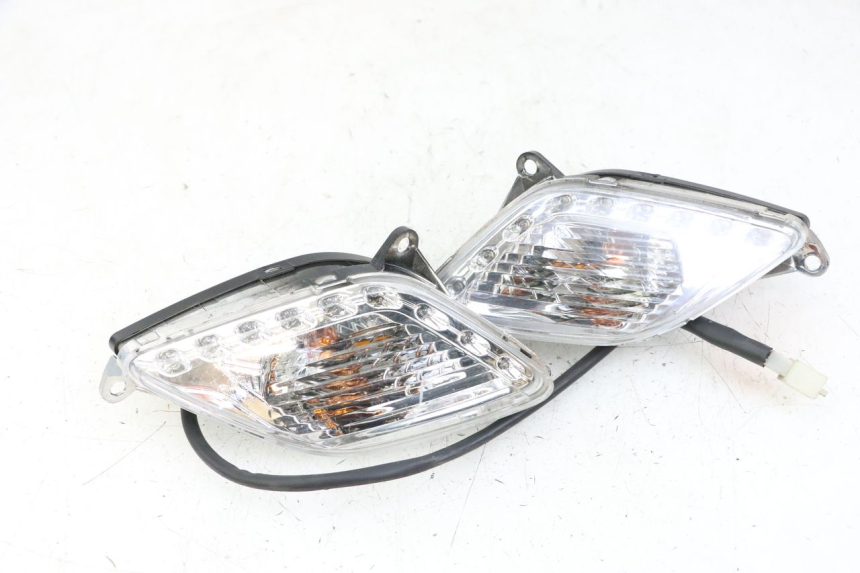 photo de FRONT TURN SIGNAL SYM FIDDLE 3 III 50 (2014 - 2020)