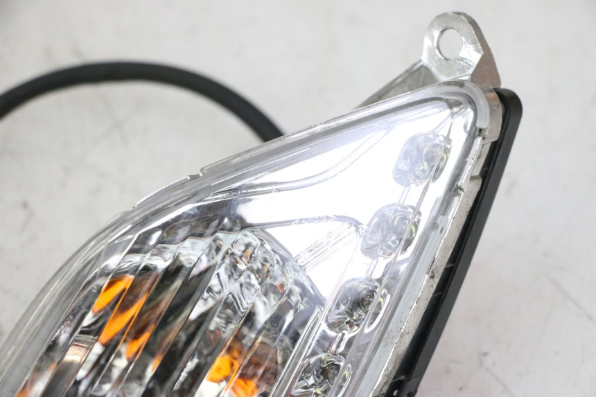 photo de FRONT TURN SIGNAL SYM FIDDLE 3 III 50 (2014 - 2020)