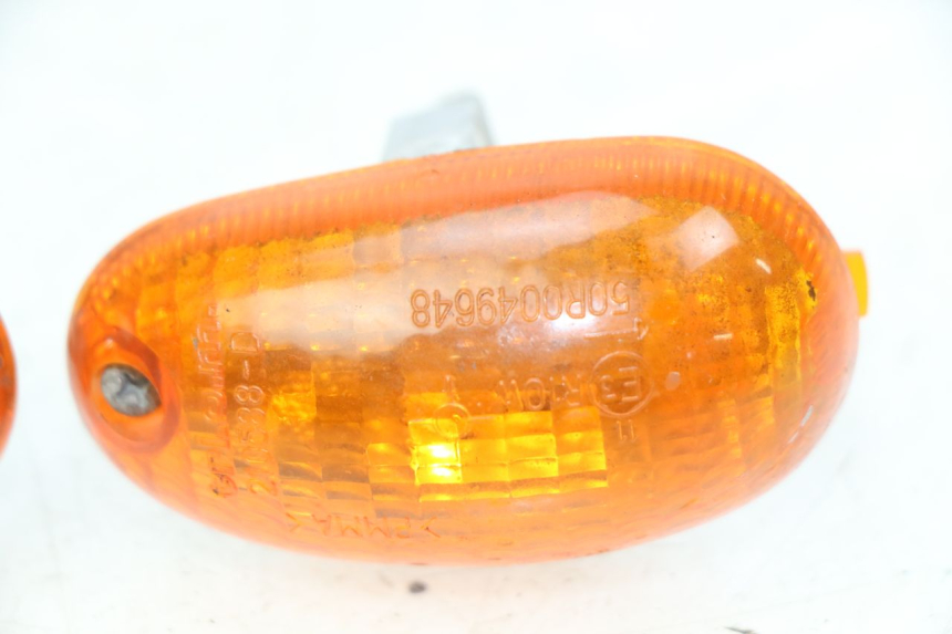 photo de FRONT TURN SIGNAL PIAGGIO TYPHOON 50 (1993 - 1999) - Fixing points details