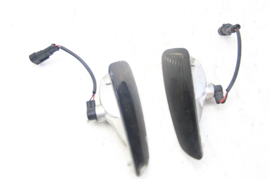 photo de FRONT TURN SIGNAL PIAGGIO VESPA SPRINT 2T 50 (2014 - 2018)