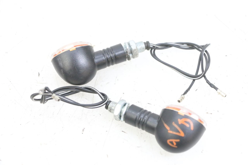 photo de FRONT TURN SIGNAL DAELIM VJ ROADWIN FI 125 (2008 - 2017) - Zoom on usage condition