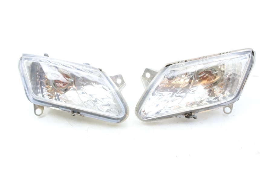 photo de FRONT TURN SIGNAL YAMAHA XMAX X-MAX 125 (2006 - 2009) - Component detail