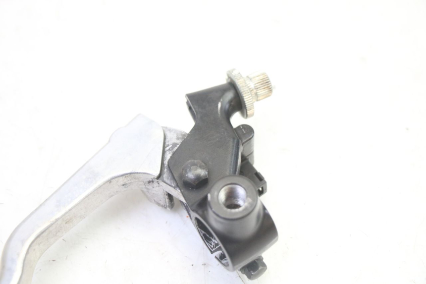photo de CLUTCH LEVER MOUNT SUZUKI GSR 750 (2011 - 2017)