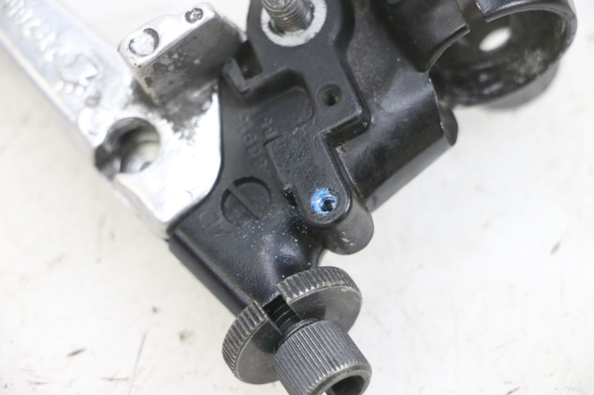 photo de CLUTCH LEVER MOUNT YAMAHA TDM ABS 900 (2002 - 2014) - Zoom on usage condition