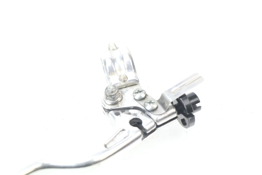 photo de CLUTCH LEVER MOUNT YAMAHA YZ 125 (1998 - 2005)
