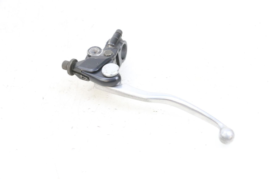 photo de CLUTCH LEVER MOUNT KAWASAKI ZR 7 750 (1999 - 2001) - Fixing points details