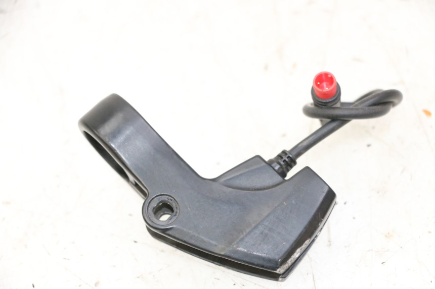photo de RIGHT BRAKE LEVER MOUNT URBANGLIDE E-CROSS PRO 1