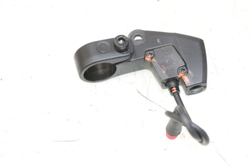 photo de RIGHT BRAKE LEVER MOUNT URBANGLIDE E-CROSS PRO 1