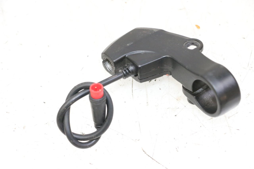 photo de RIGHT BRAKE LEVER MOUNT URBANGLIDE E-CROSS PRO 1