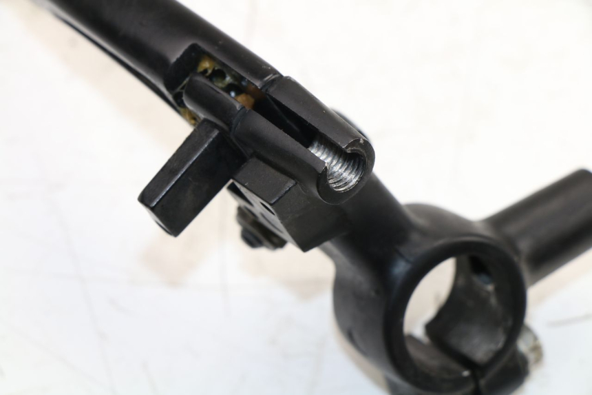 photo de RIGHT BRAKE LEVER MOUNT MBK OVETTO ONE 2T 50 (2013 - 2017)