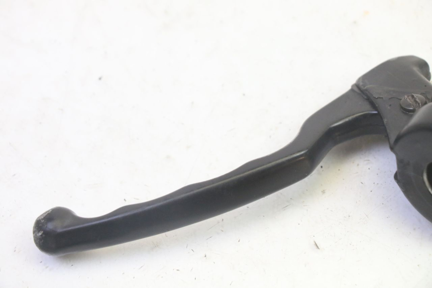 photo de LEFT BRAKE LEVER MOUNT MBK BOOSTER SPIRIT 50 (2004 - 2017) - Zoom on usage condition