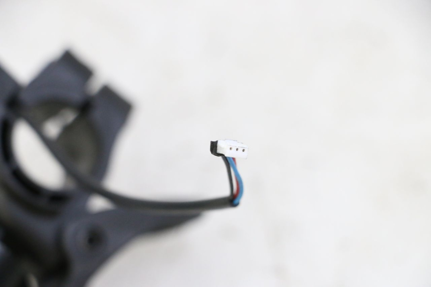 photo de LEFT BRAKE LEVER SEGWAY NINEBOT E2 1