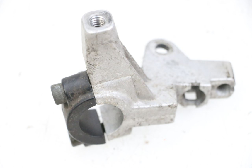 photo de LEFT BRAKE LEVER MOUNT MBK FLAME X 125 (2007 - 2016) - Technical close-up