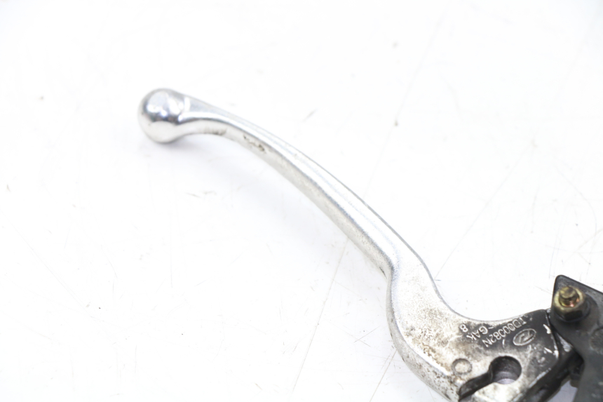 photo de LEFT BRAKE LEVER MOUNT KYMCO PEOPLE S 125 (2000 - 2008)