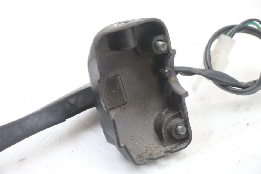 photo de LEFT BRAKE LEVER MOUNT UNIVERSAL BIKE ZN50QT-11B 50 (2018 - 2021)