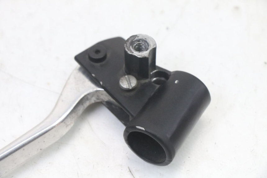 photo de LEFT BRAKE LEVER MOUNT PIAGGIO VESPA LX IE 125 (2010 - 2012)