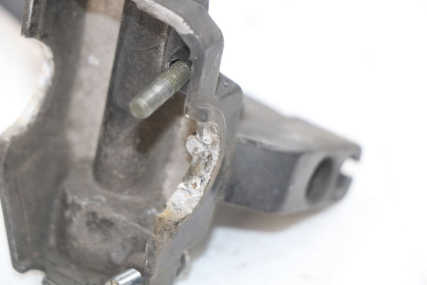 photo de LEFT BRAKE LEVER MOUNT PEUGEOT VIVACITY NEW 4T 50 (2008 - 2017)