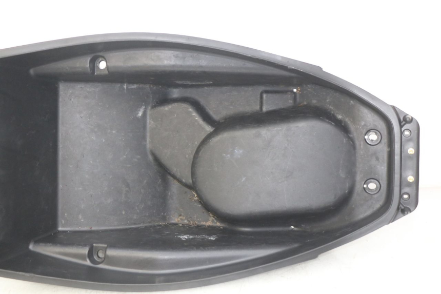 photo de SEAT STORAGE BOX KYMCO AGILITY 16+ 4T 50 (2018 - 2023)