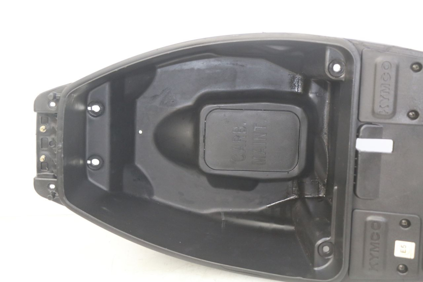 photo de SEAT TRUNK KYMCO AGILITY NAKED RENOUVO 4T 50 (2018 - 2020)