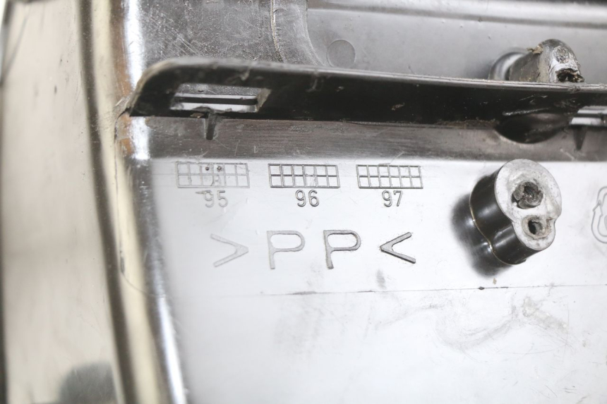 photo de UNDERSEAT STORAGE MBK BOOSTER NEXT GENERATION 50 (1995 - 1998)