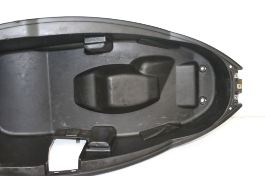 photo de SEAT STORAGE BOX PEUGEOT CITYSTAR 50 (2013 - 2017)